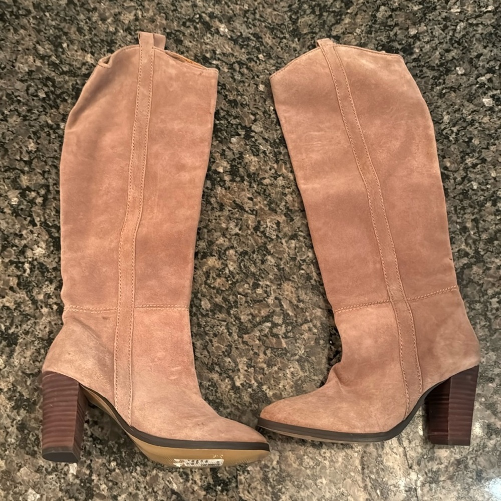 Dolce vita lupin boots mushroom suede 6 NWT